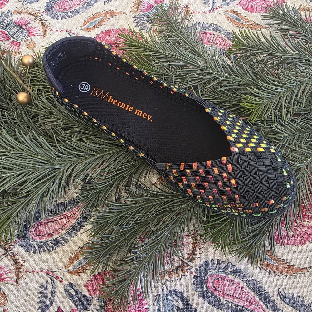 bernie mev. Women's Catwalk Flats in Plasma